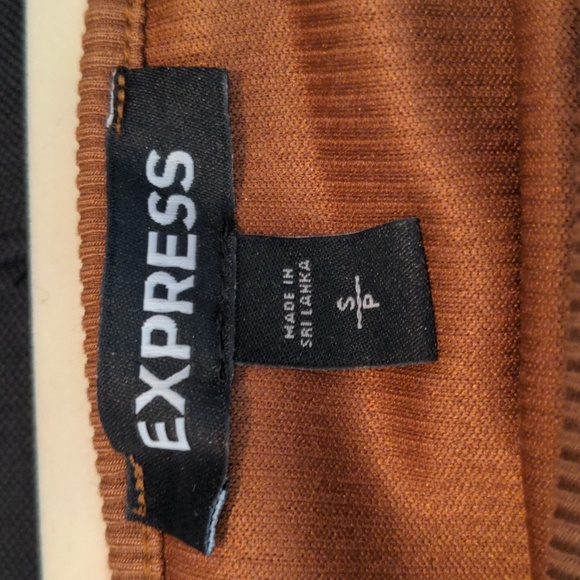 Express Ribbed Ruffled Off the Shoulder Bodysuit - Picture 6 of 8